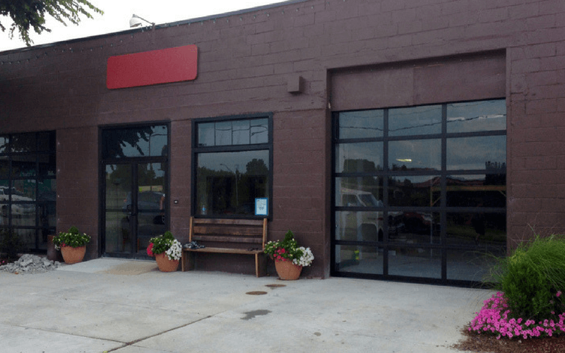 OakSummit-800x500-1.png Model K-AL Full View Aluminum Commercial Garage Door